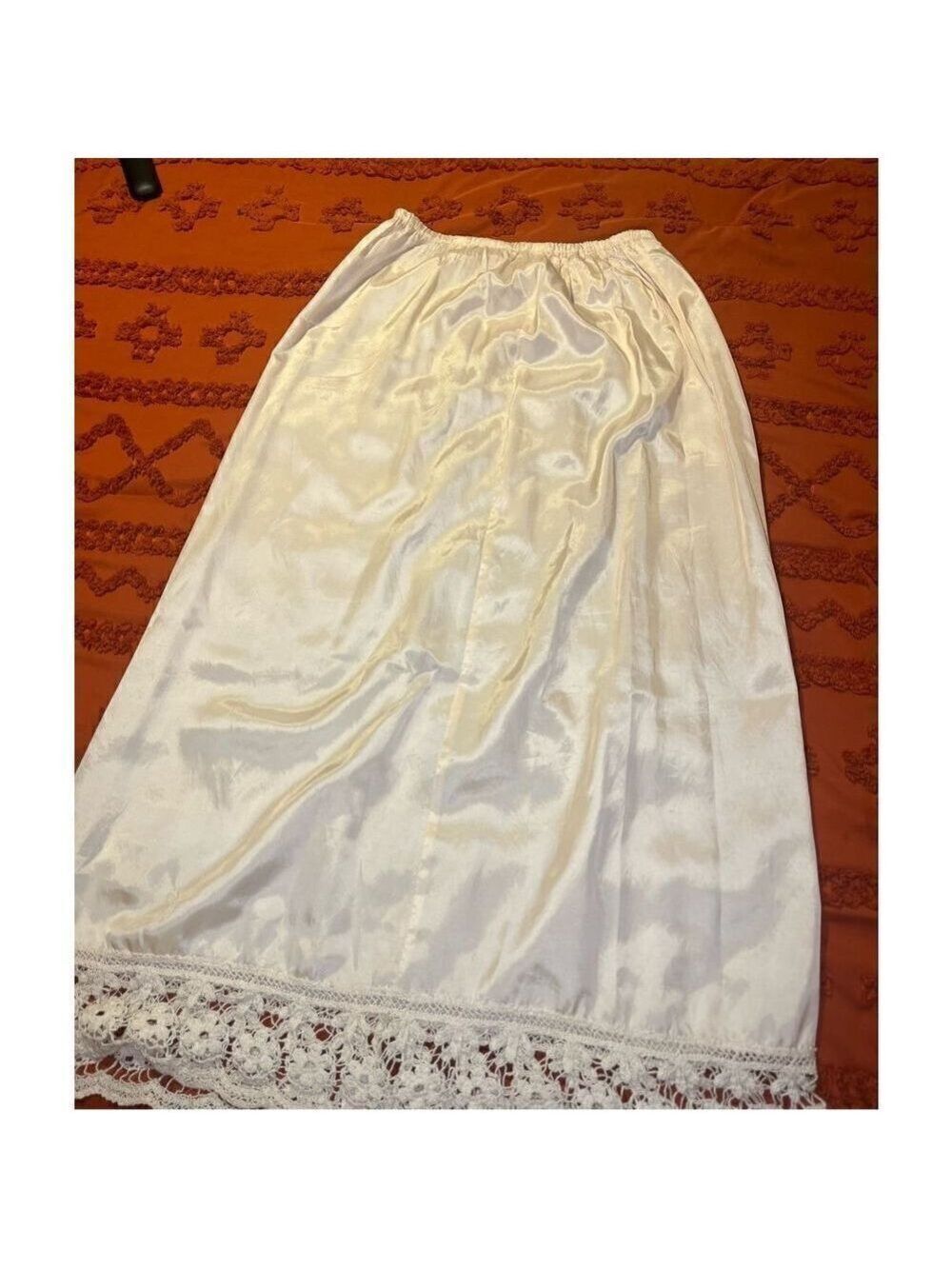 New Frontier Slip. Shiny heavy silky feel. USA. Sz. Large - Picture 10 of 16